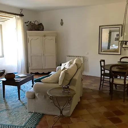 House La France -ramparts & Riverside *