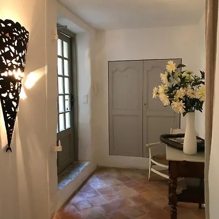 House La France -ramparts & Riverside شقة *